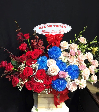 Giỏ Hoa Tươi - Hoa Chúc Mừng HHH-0051