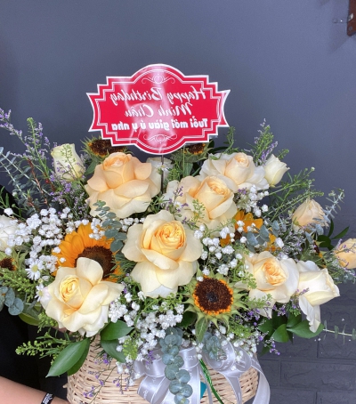 Giỏ Hoa Hồng Chúc Mừng HCM-0004