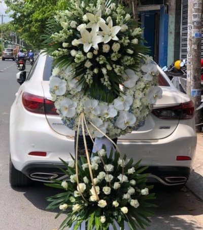 Hoa Tươi Chia Buồn - Kệ Hoa Đẹp HCB-1115