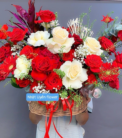 Giỏ Hoa Tươi Chúc Mừng - 03