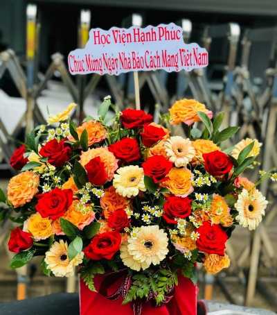 Giỏ Hoa Tươi Chúc Mừng - 05