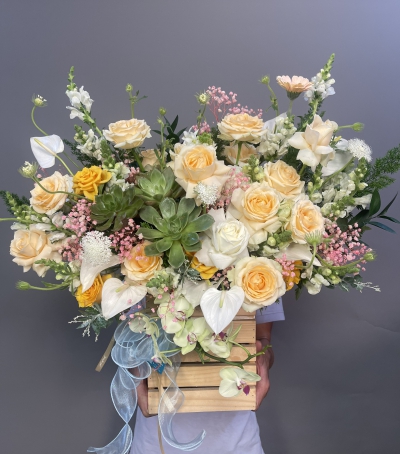 Giỏ Hoa Tươi Chúc Mừng  - 012