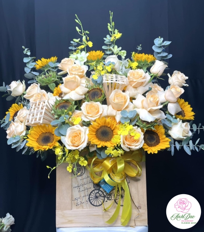 Giỏ Hoa Tươi - Hoa Chúc Mừng Tốt Nghiệp HTN-0301