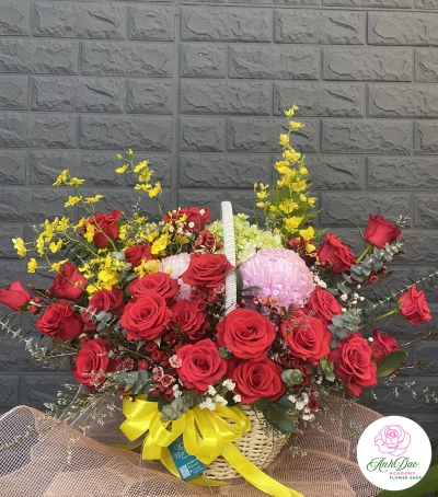 Giỏ Hoa Hồng Chúc Mừng HCM-0003