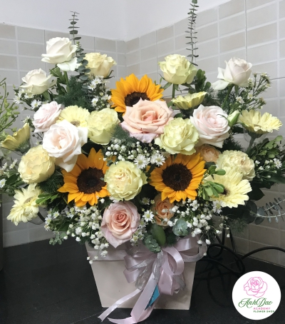 Giỏ Hoa Hồng - Hoa Tươi Chúc Mừng HCM-0015