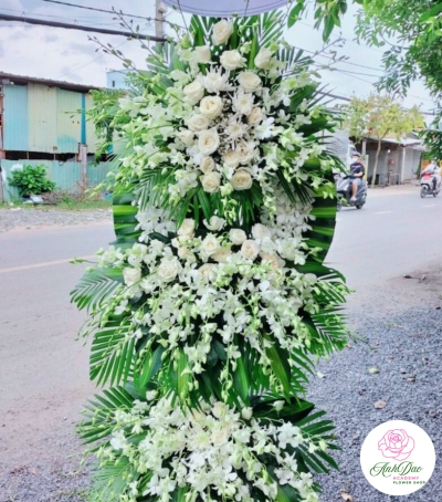 Hoa Tươi Chia Buồn - Kệ Hoa Đẹp HCB-0015