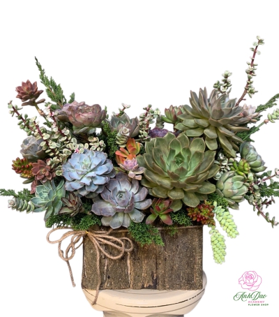 Giỏ Sen Đá Tươi Chúc Mừng 03