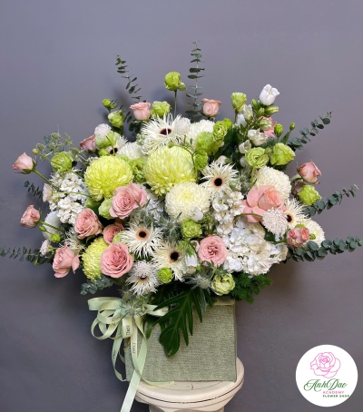 Giỏ Hoa Tươi Chúc Mừng NU-S2