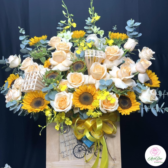 Giỏ Hoa Tươi - Hoa Chúc Mừng Tốt Nghiệp HTN-0301