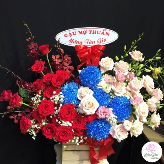 Giỏ Hoa Tươi - Hoa Chúc Mừng HHH-0051