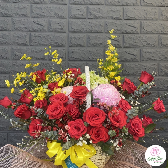 Giỏ Hoa Hồng Chúc Mừng HCM-0003