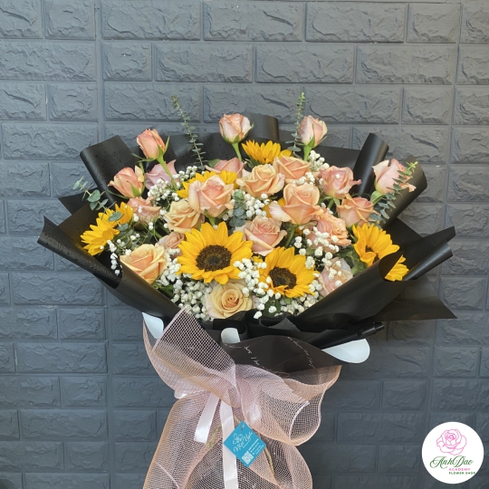 Bó Hoa Chúc Mừng HCM-0005