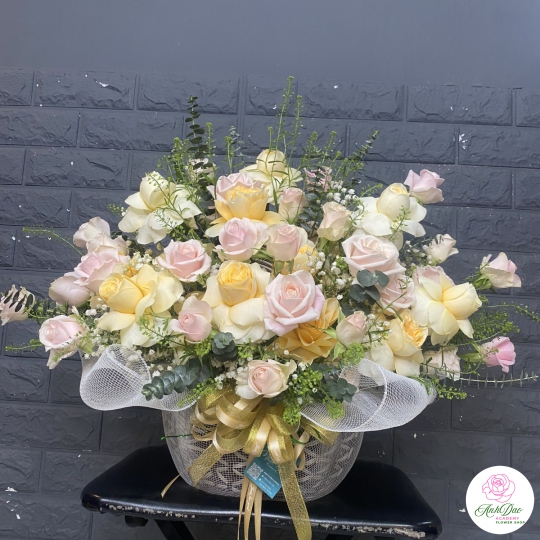 Giỏ Hoa Hồng Chúc Mừng HCM-0006