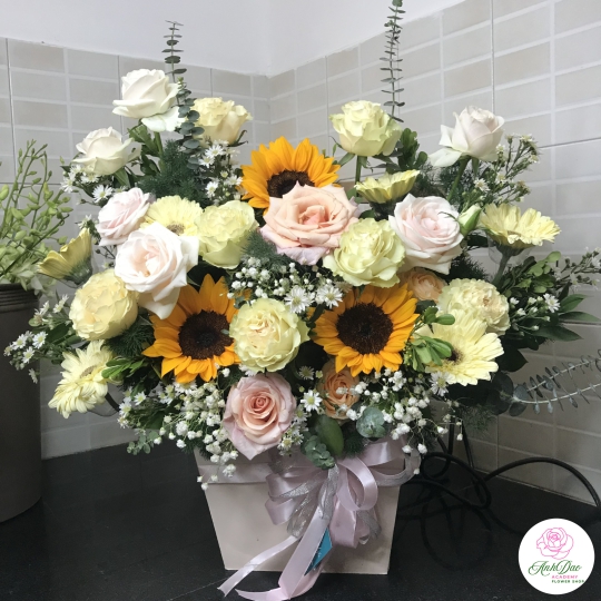 Giỏ Hoa Hồng - Hoa Tươi Chúc Mừng HCM-0015