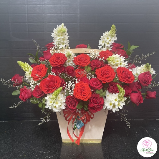Giỏ Hoa Hồng - Hoa Tươi Chúc Mừng HCM-0008