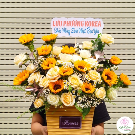 Giỏ Hoa Tươi - Hoa Chúc Mừng Sinh Nhật HSN-0015