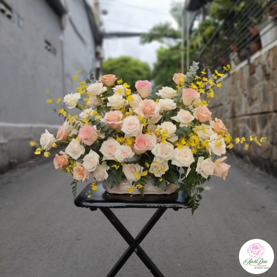 Giỏ Hoa Hồng Chúc Mừng HCM-0011