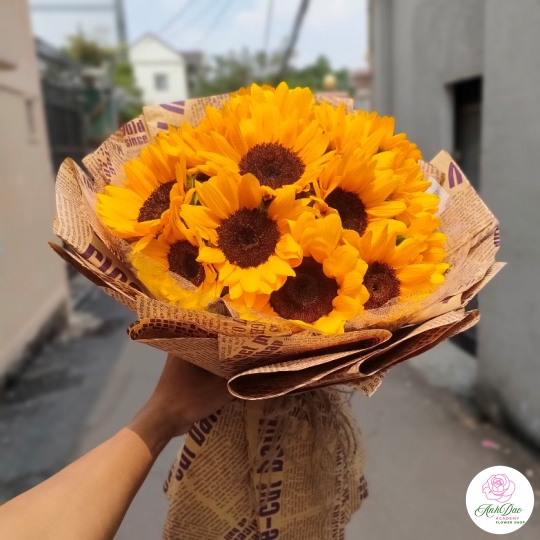 Bó Hoa Hướng Dương Chúc Mừng Tốt Nghiệp HHH-0112