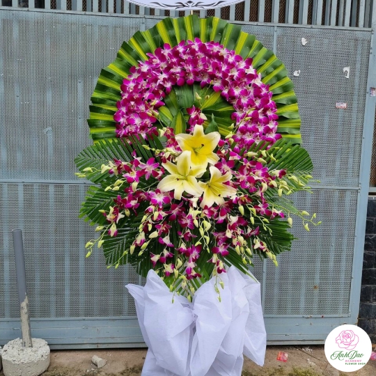 Hoa Tươi Chia Buồn - Kệ Hoa Đẹp HCB-0009