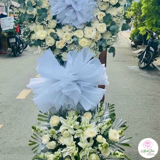 Hoa Tươi Chia Buồn - Kệ Hoa Đẹp HCB-0008