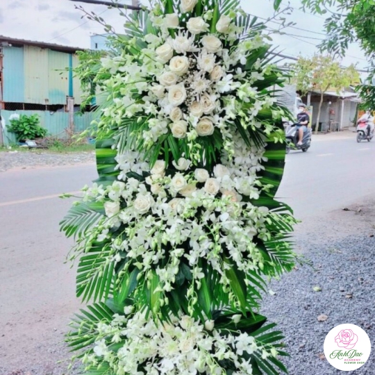 Hoa Tươi Chia Buồn - Kệ Hoa Đẹp HCB-0015