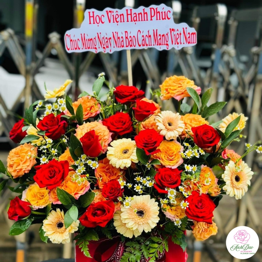 Giỏ Hoa Tươi Chúc Mừng - 05