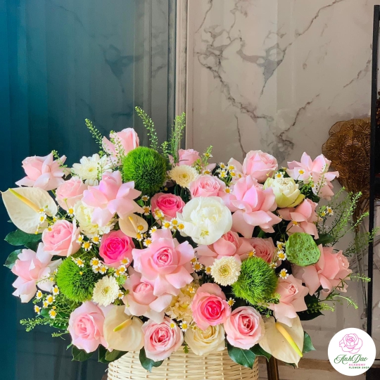 Giỏ Hoa Tươi Chúc Mừng - 09