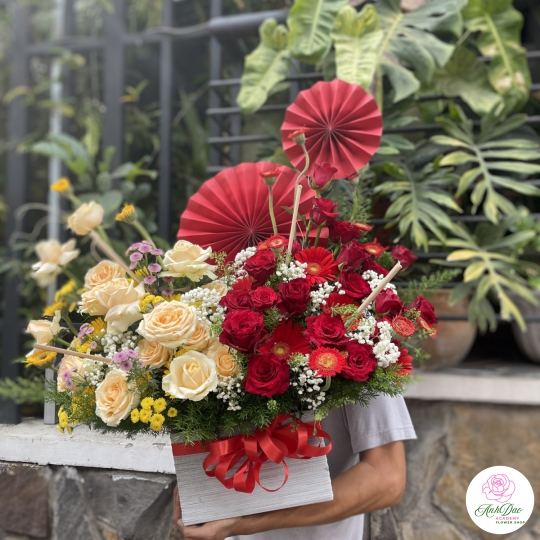 Giỏ Hoa Tươi Chúc Mừng - 010
