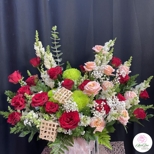 Giỏ Hoa Tươi Chúc Mừng  - 011