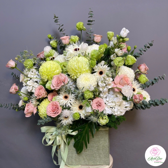 Giỏ Hoa Tươi Chúc Mừng NU-S2